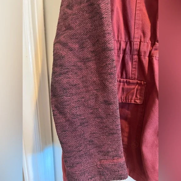 Burgundy Utility Jacket- Denim Bodice, Sweatshirt Sleeves& Hood, Snaps &Pockets - Picture 4 of 10